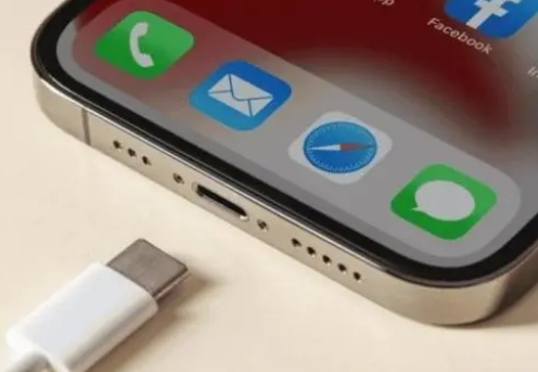 临翔苹果15维修分享iPhone15改USB-C接口后能和安卓用户互借充电器吗